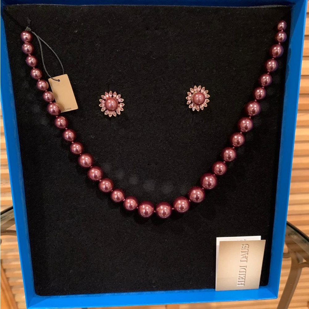 Heidi Daus Elegant Chocolate Brown & Crystal Necklace and Earnings 🪩🤎